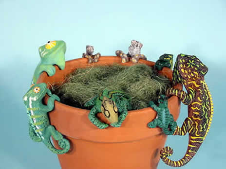 pet pot hangers, animal pot hangers, animal flowerpot decorations