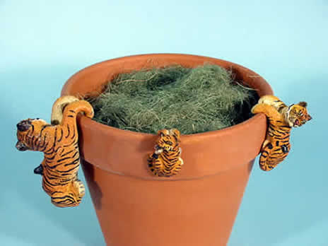 animals to hang on flowerpots, animal pothangers, plant pot decorations